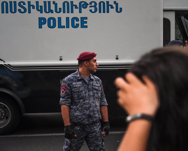 Полиция контролируeт участников движения Нет грабежу на улице Баграмяна - Sputnik Արմենիա
