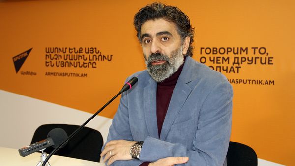 Вреж Касуни в пресс-центре Sputnik-Армения - Sputnik Армения