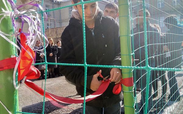 В Гюмри открылся хачкар в память о погибшем во время апрельской войны в Карабахе военнослужащем Викторе Юзиховиче В Гюмри открылся хачкар в память о погибшем во время апрельской войны в Карабахе военнослужащем Викторе Юзиховиче - Sputnik Армения