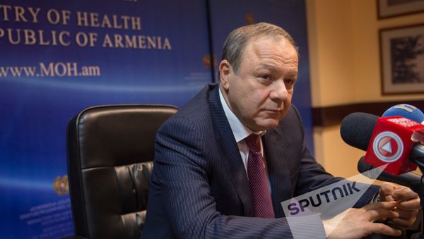 Встреча министра здравоохранения Армении Левона Алтунаяна с журналистами - Sputnik Армения