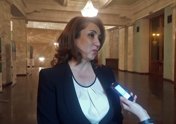 Алина Арутюнян награждена за результативную и добросовестную работу - Sputnik Армения