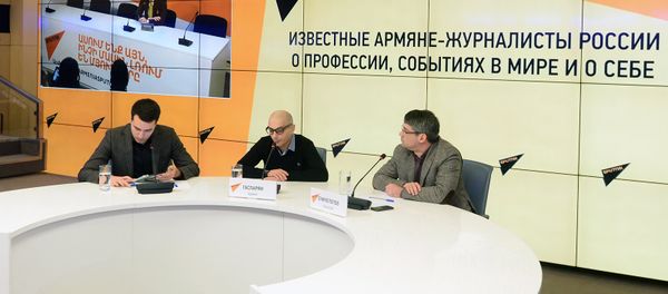 Видеомост с известными российскими журналистами-армянами - Sputnik Армения