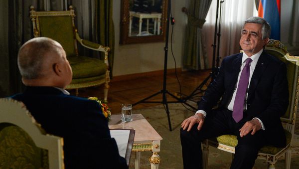 Президент Армении Серж Саргсян дал интервью генеральному директору МИА Россия сегодня Дмитрию Киселеву для Sputnik Армения Президент Армении Серж Саргсян дал интервью генеральному директору МИА Россия сегодня Дмитрию Киселеву для Sputnik Армения - Sputnik Армения