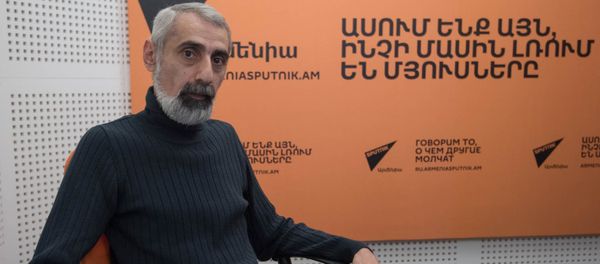 Հովիկ Չարխչյան - Sputnik Արմենիա