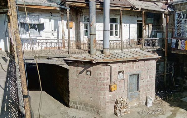 Дом Векиляна, где снимали фильм Танго нашего детства Дом Векиляна, где снимали фильм Танго нашего детства - Sputnik Армения