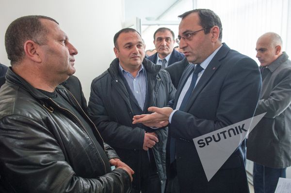 Обсуждение на тему временной приостановки ловли рыбы и раков на озере Севан и впадающих в него реках. Арцвик Минасян - Sputnik Արմենիա