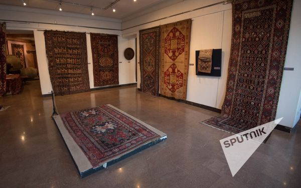 Республиканский симпозиум на тему Армянский узел: культура армянское ковроделия - Sputnik Армения