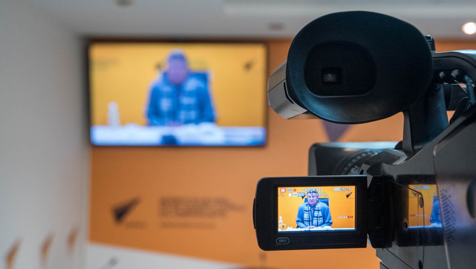Видеомост Бишкек - Ереван на тему: Армянские тайны озера Иссык-Куль в пресс-центре Sputnik Armeniq Видеомост Бишкек - Ереван на тему: Армянские тайны озера Иссык-Куль в пресс-центре Sputnik Armeniq - Sputnik Армения, 1920, 14.04.2021