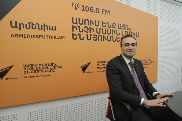 Камсар Бабинян в гостях у радио Sputnik Армения  - Sputnik Արմենիա