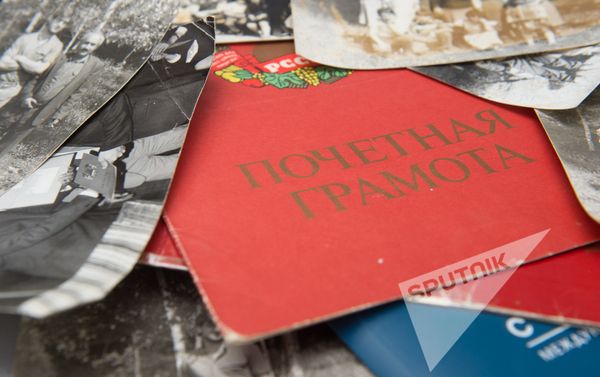Почетная грамота Армана Ванескегяна Почетная грамота Армана Ванескегяна - Sputnik Армения