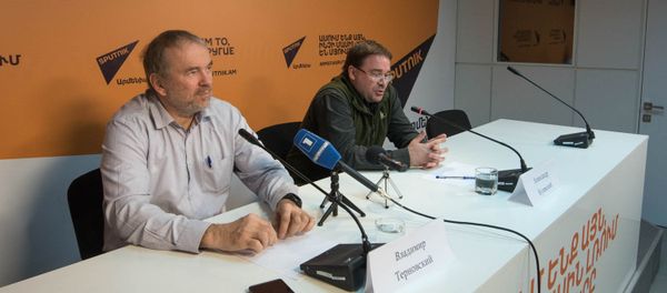 Пресс-конференция на тему Армения как центр развития IT-технологий для стран ЕАЭС. Владимир Терновский и Александр Кулевский Пресс-конференция на тему Армения как центр развития IT-технологий для стран ЕАЭС. Владимир Терновский и Александр Кулевский - Sputnik Армения