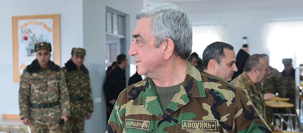 Президент Серж Саргсян с рабочим визитом побывал на границе Республики, затем - Нагорном Карабахе - Sputnik Արմենիա