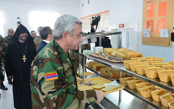 Սերժ Սարգսյանը` զորամասում - Sputnik Արմենիա
