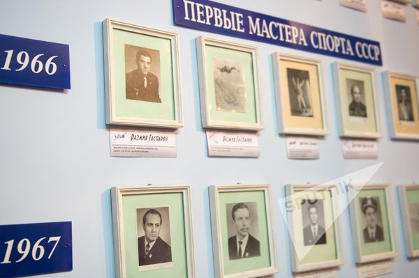 Эти люди вошли в историю Армении со званием первых мастеров парашютного спорта СССР - Sputnik Армения
