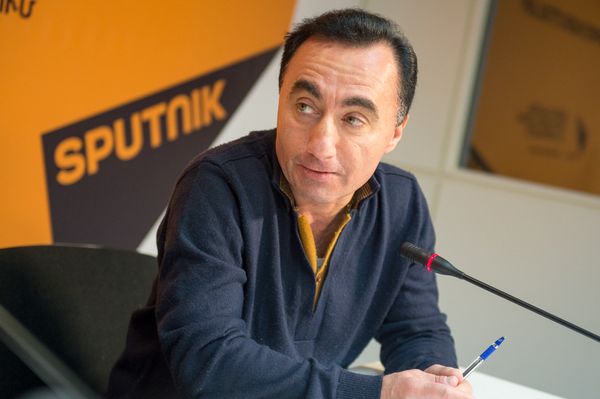 Пресс-конференция: в ожидании цирковых Новогодних сюрпризов. Чарли (Гагик Аветисян) - Sputnik Армения