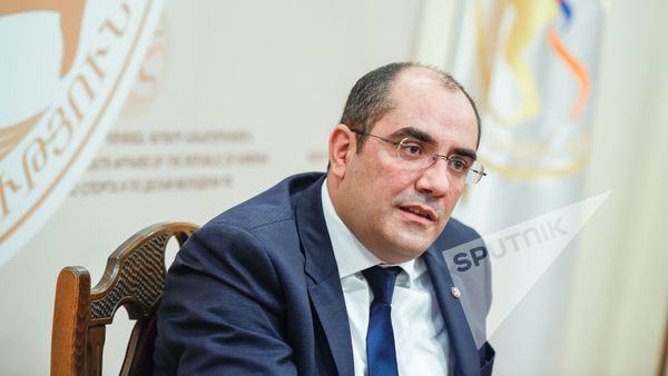 Грачья Ростомян - Sputnik Արմենիա
