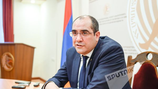 Грачья Ростомян  - Sputnik Արմենիա