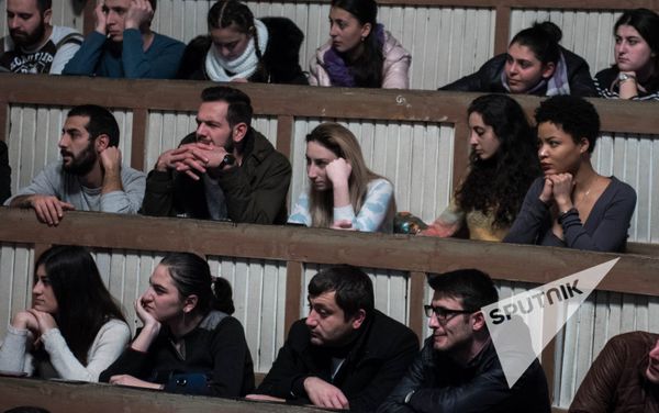 Лекция Казбека Кудзаева в Ереванском Медицинском институте им.Мхитара Гераци - Sputnik Армения