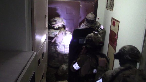 СПУТНИК_Силовики задержали боевиков за подготовку терактов в Москве. Кадры спецоперации - Sputnik Армения