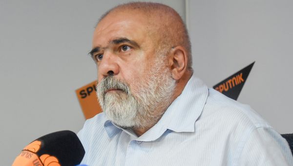 Политолог Александр Искандарян - Sputnik Армения