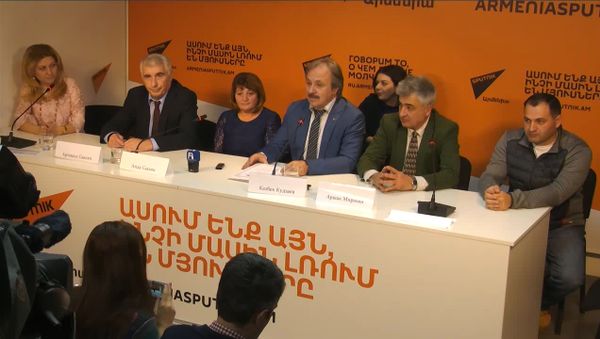 Կուդզաևը հանդիպել է իր կոլեգաների և հիվանդների հետ, որոնք տուժել են Սպիտակի երկրաշարժից - Sputnik Արմենիա