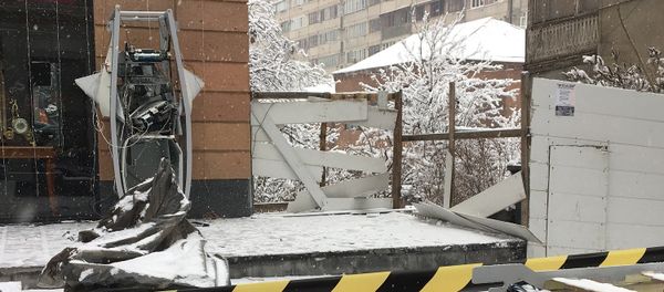 Взорванный банкомат на улице Сарьяна - Sputnik Армения