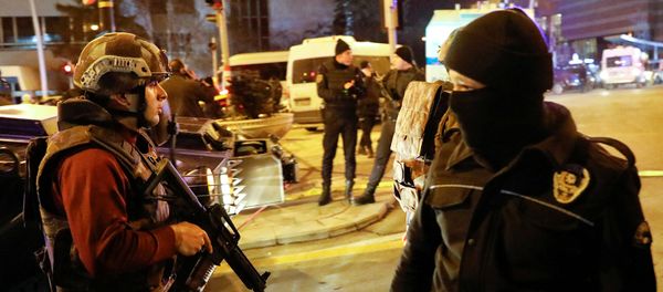 Полиция Турции на месте убийства посла России в Турции - Sputnik Армения
