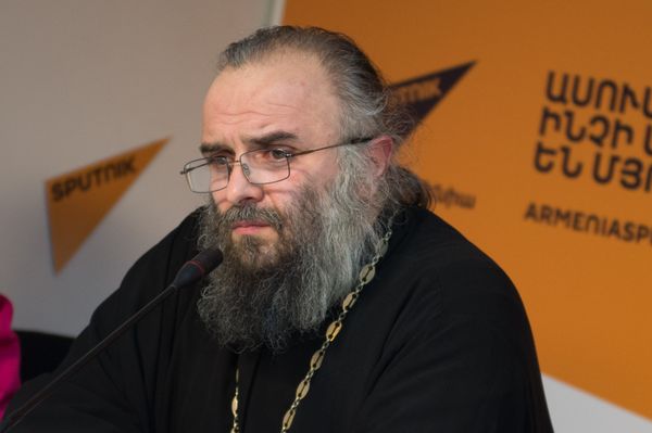 Иерей Арсений Григорянц Иерей Арсений Григорянц - Sputnik Армения