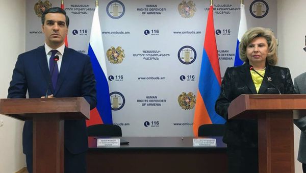 Омбудсмен Армении Арман Татоян и Уполномоченный по правам человека в РФ Татьяна Москалькова - Sputnik Армения