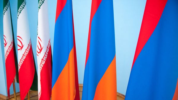 Флаги Ирана и Армении - Sputnik Армения