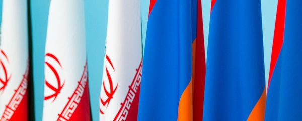 Флаги Ирана и Армении - Sputnik Արմենիա