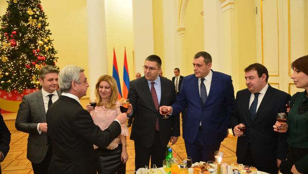По случаю Нового года и Святого Рождества Президент пригласил на приём представителей СМИ - Sputnik Արմենիա