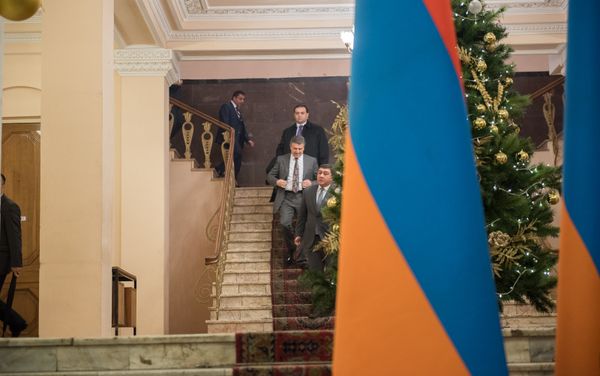 Премьер-министр пригласил представителей СМИ на новогодний прием Премьер-министр пригласил представителей СМИ на новогодний прием - Sputnik Армения