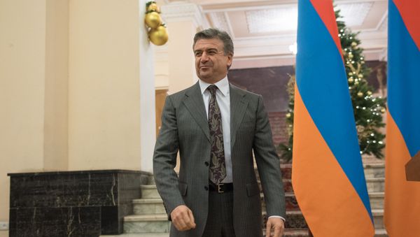 Премьер-министр пригласил представителей СМИ на новогодний прием - Sputnik Армения