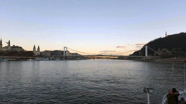 Мост Эржебет в Будапеште, названный в честь императрицы Елизаветы Баварской  - Sputnik Армения