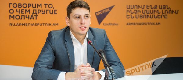 Нарек Ахназарян в Sputnik Армения Нарек Ахназарян в Sputnik Армения - Sputnik Армения