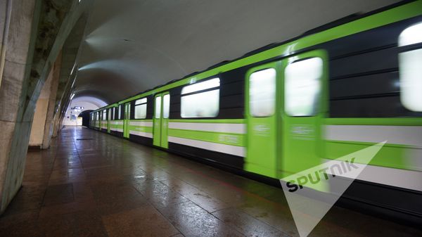 Новые вагоны в ереванском метро - Sputnik Армения