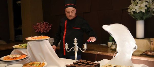 Шеф-повар Армен раскрывает секреты праздничного стола - Sputnik Армения