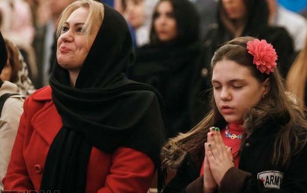 Армяне Ирана встречают Новый год в соборе Святого Саркиса в Тегеране Армяне Ирана встречают Новый год в соборе Святого Саркиса в Тегеране - Sputnik Армения