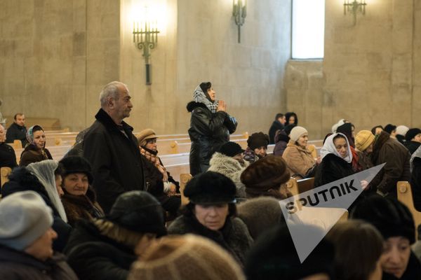 Богослужение в Армянской Апостольской церкви Богослужение в Армянской Апостольской церкви - Sputnik Армения