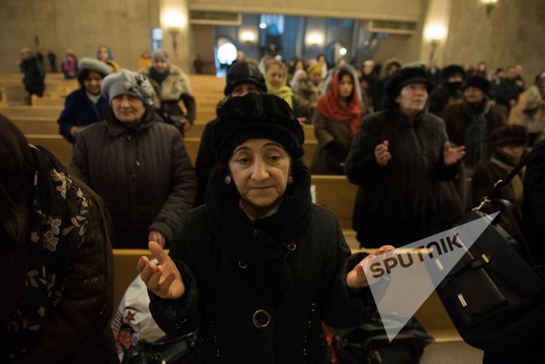прихожане в церкви прихожане в церкви - Sputnik Армения
