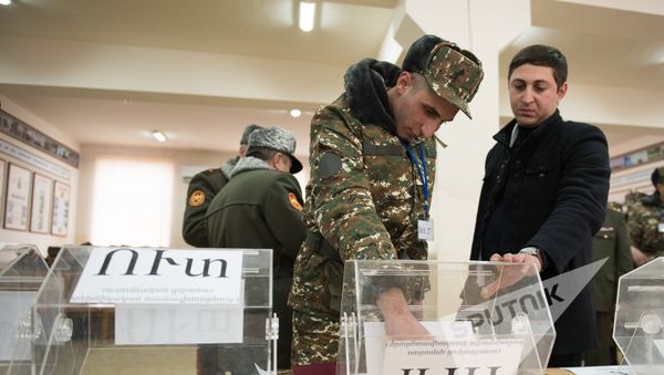 Зимний призыв в армию 2017, Ереван. Жеребьевка - Sputnik Армения