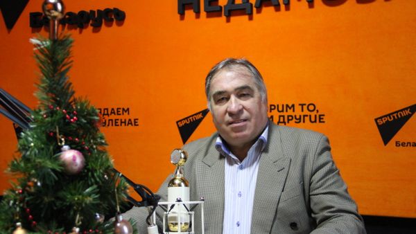 Дирижер симфонического оркестра Михаил Снитко - Sputnik Армения