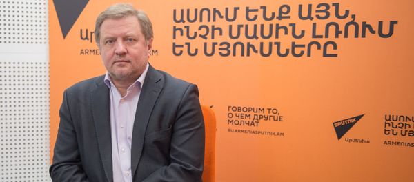 Владимир Лепехин в гостях у радио Sputnik Армения Владимир Лепехин в гостях у радио Sputnik Армения - Sputnik Армения