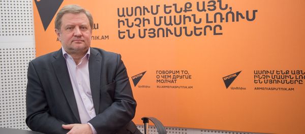 Владимир Лепехин в гостях у радио Sputnik Армения Владимир Лепехин в гостях у радио Sputnik Армения - Sputnik Армения