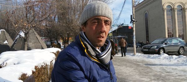 Попрошайка Карен Попрошайка Карен - Sputnik Արմենիա