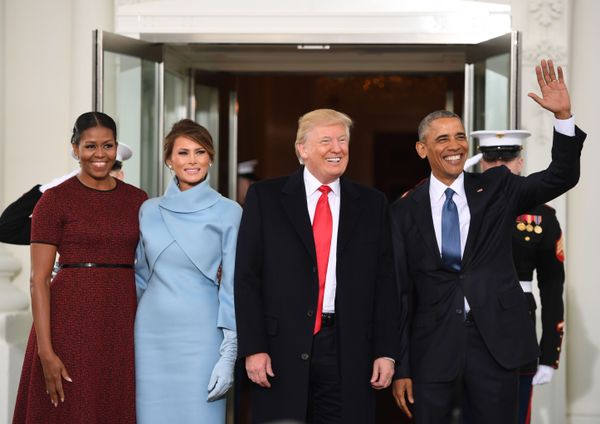 Дональд Трамп и Барак Обама с женами в Белом доме в Вашингтоне - Sputnik Армения