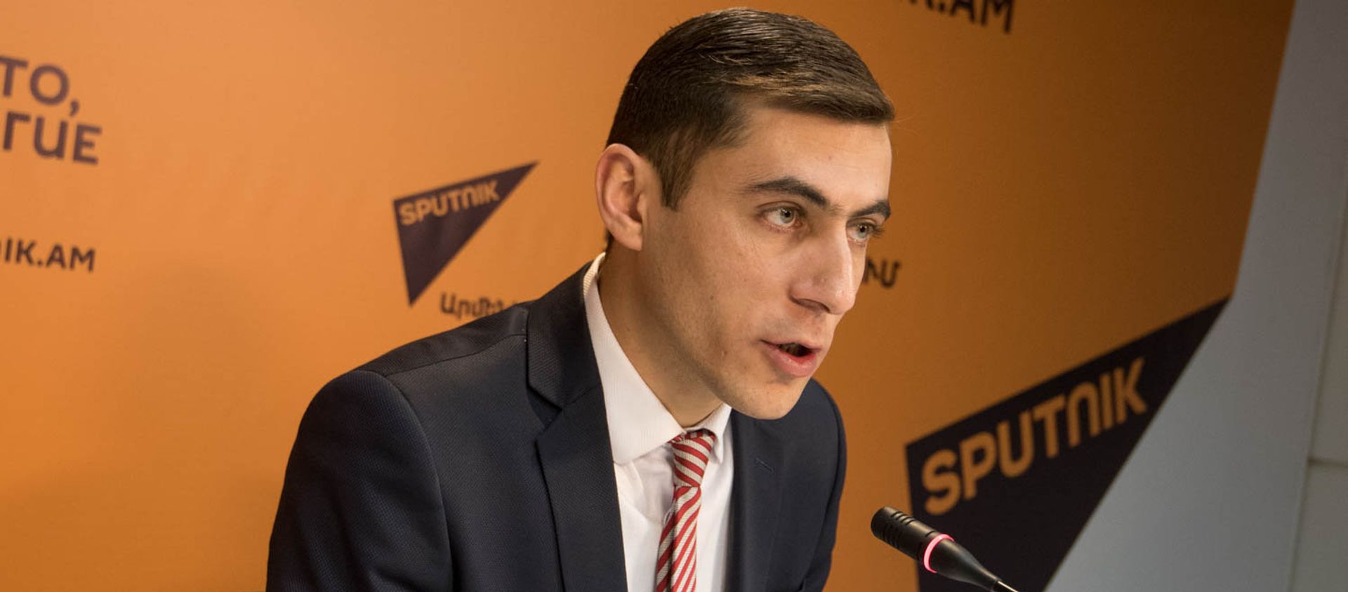 П/к Гагика Суреняна в пресс-центре Sputnik Армения П/к Гагика Суреняна в пресс-центре Sputnik Армения - Sputnik Армения, 1920, 17.12.2018