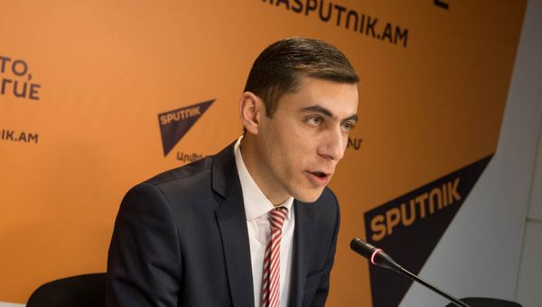 П/к Гагика Суреняна в пресс-центре Sputnik Армения  - Sputnik Армения