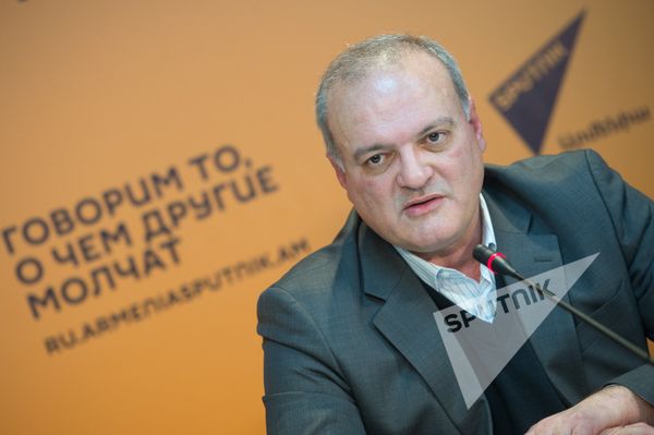 Виген Акопян  - Sputnik Արմենիա